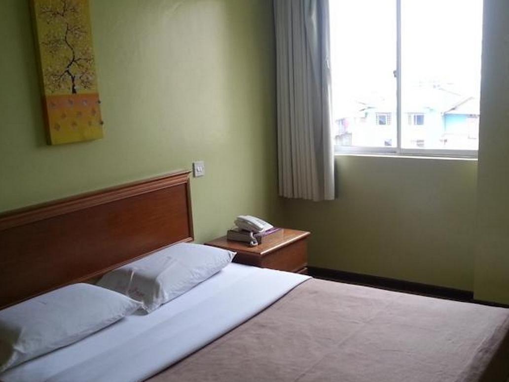 Laila Inn Kuching Bagian luar foto